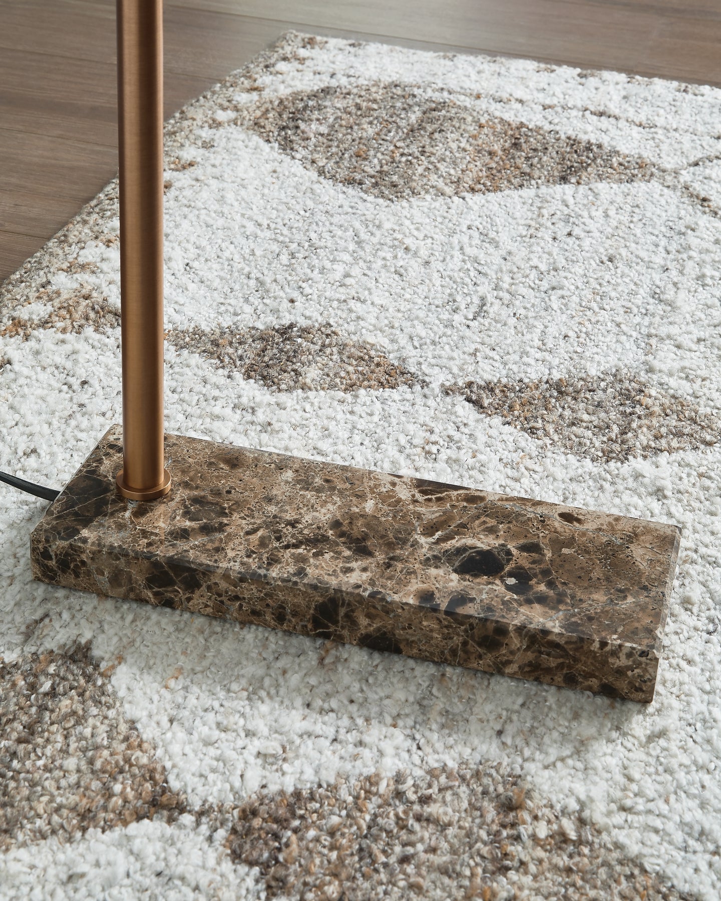 Yafe Metal Floor Lamp (1/CN)