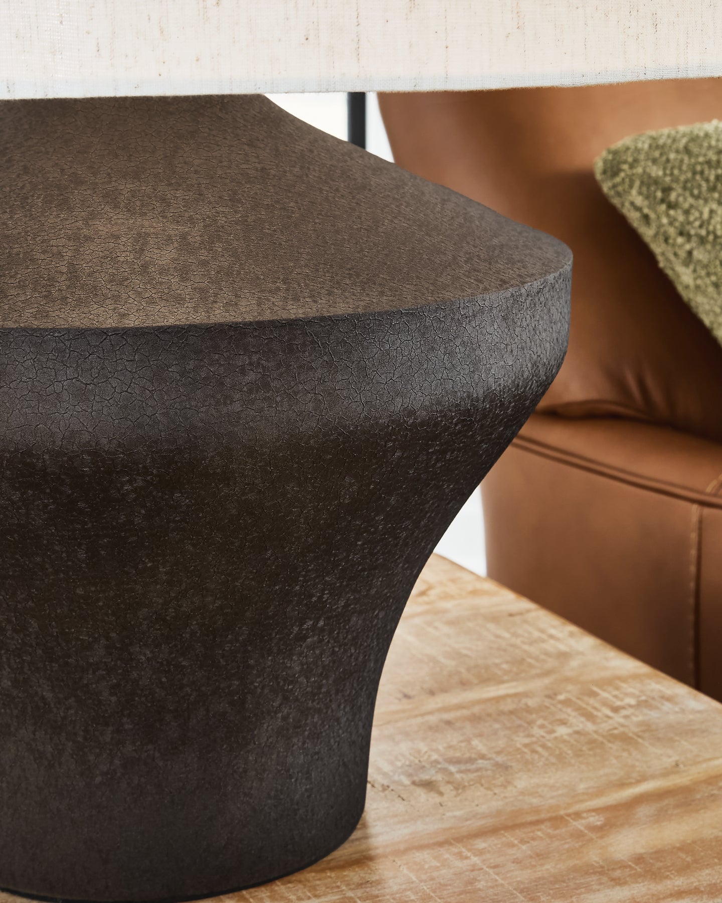 Dolanham Metal Table Lamp (1/CN)