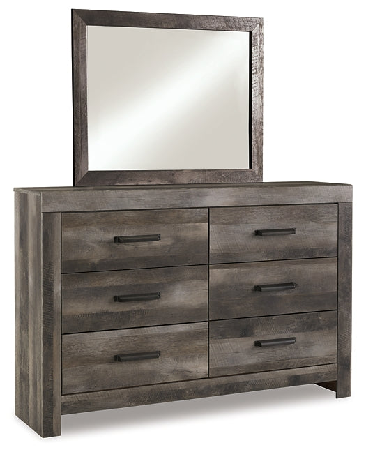 Wynnlow King Poster Bed with Mirrored Dresser, Chest and Nightstand