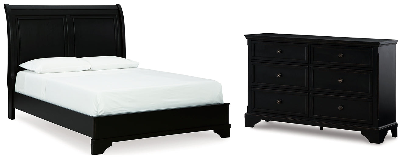 Chylanta Queen Sleigh Bed with Dresser